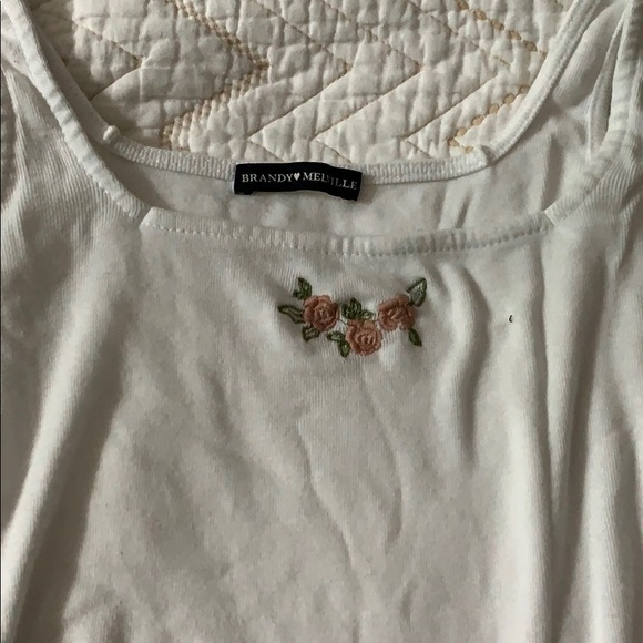 Brandy Melville babydoll white crop with floral - Picture 2 of 3